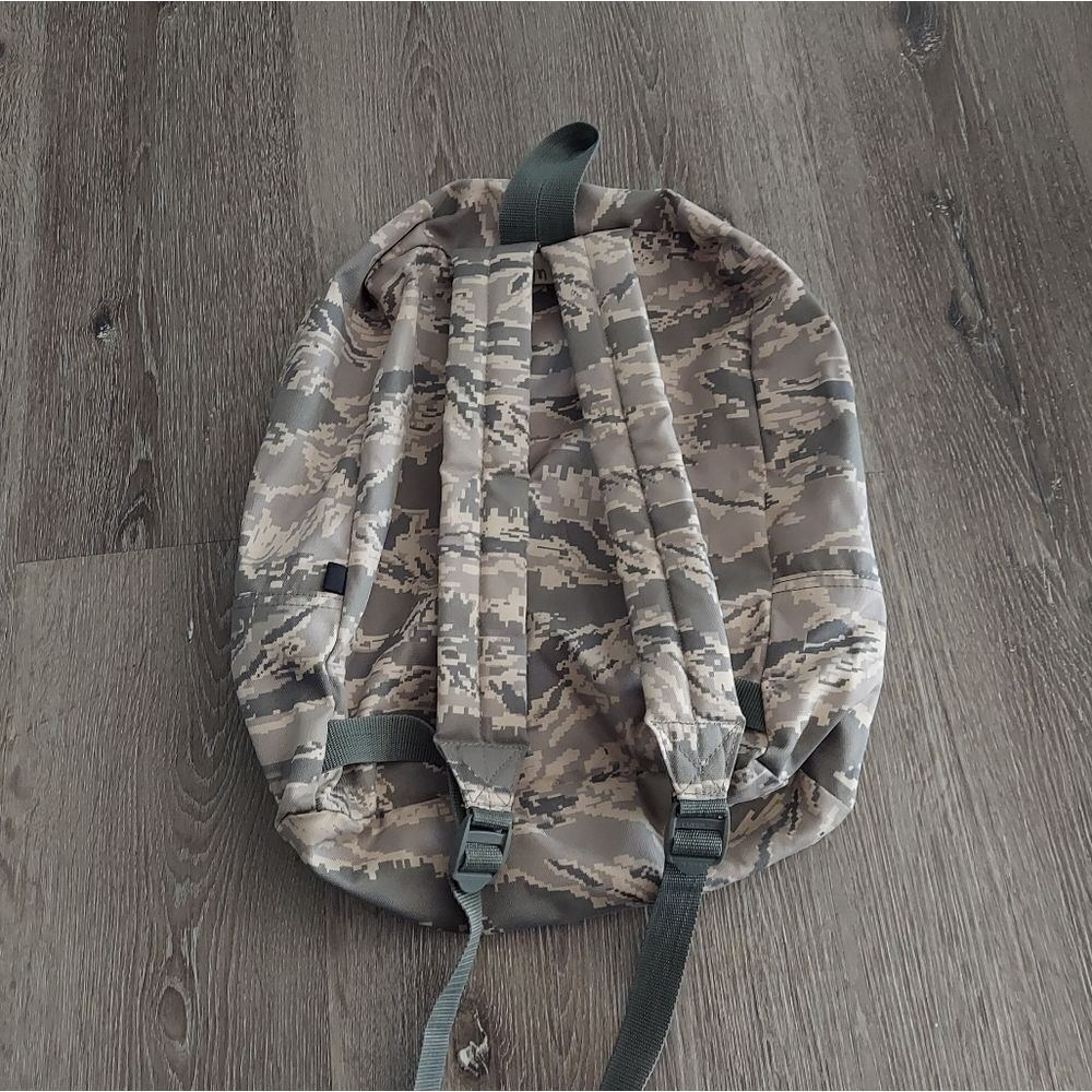 ABU Kids Backpack With Webbing - Picture 2 of 4